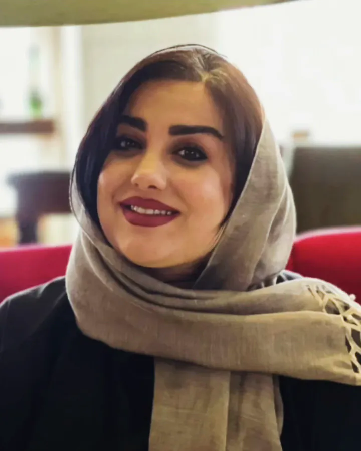 رها زینلی، ماساژور سالن تی‌تی رشت